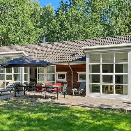 Holiday home Axel - 1-2km From The Sea In Bornholm By Interhome